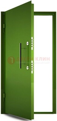 Зеленая металлическая бронированная дверь ДБ-8 в Красногорске