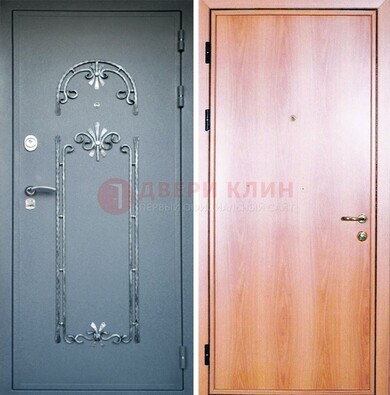 Железная дверь с ковкой ламинат внутри ДК-11 в квартиру в Красногорске