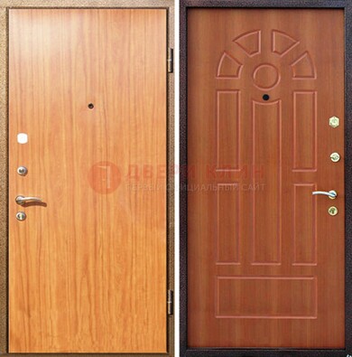 Светлая железная дверь с ламинатом МДФ внутри ДЛ-15 в Красногорске