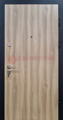 Светлая металлическая дверь с МДФ ДМ-340 в Красногорске