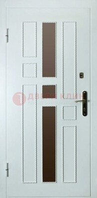 Белая стальная дверь с МДФ и декоративными вставками ДМ-62 в Красногорске