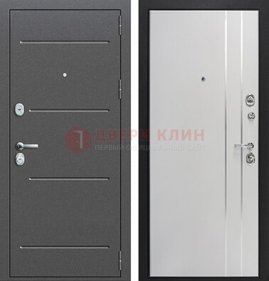 Серая железная дверь с порошковым напылением и МДФ с молдингами ДП-264 в Красногорске