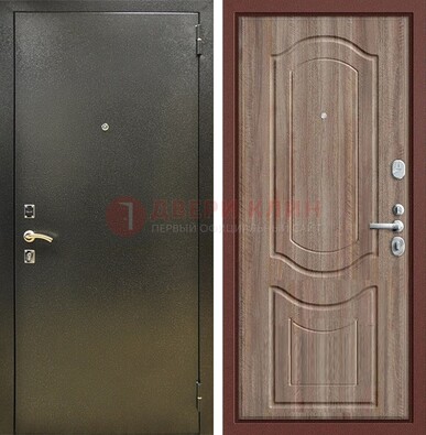 Темно-серая входная дверь с порошковым покрытием и коричневая МДФ ДП-290 в Красногорске