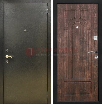 Темно-серая металлическая дверь с порошковым покрытием и МДФ коричневая ДП-292 в Красногорске