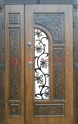 Морозостойкая металлическая парадная дверь ДПР-12 в Красногорске