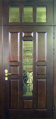 Парадная дверь со стеклянными вставками и ковкой ДПР-1 в офисное здание в Красногорске