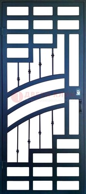 Современная металлическая решетчатая дверь ДР-38 в Красногорске