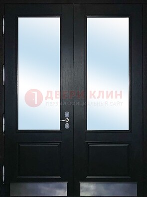 Черная двухстворчатая металлическая дверь со стеклом ДС-25 в Красногорске