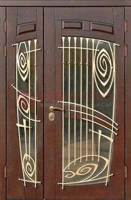 Коричневая железная дверь с большим стеклом и ковкой ДСК-203 в Красногорске