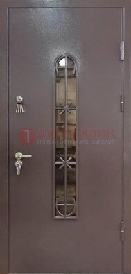 Металлическая дверь Порошок с небольшим стеклом и ковкой ДСК-282 в Красногорске