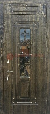 Зеленая входная дверь со стеклом и ковкой ДСК-67 в Красногорске