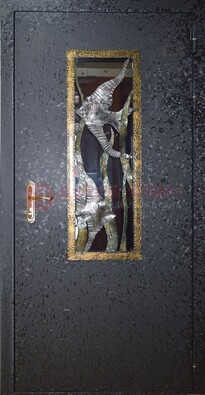Металлическая дверь со стеклом и ковкой ДСК-82 для крыльца в Красногорске