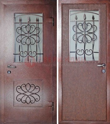 Железная дверь с прозрачным стеклом и ковкой ДСК-85 в кафе в Красногорске