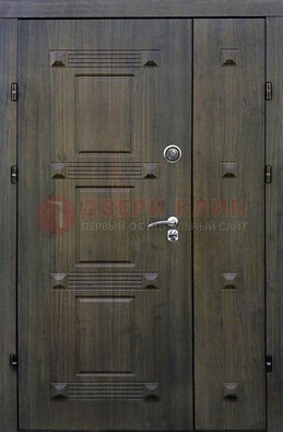 Железная двухстворчатая филенчатая дверь с виноритом ДВТ-143 в Красногорске