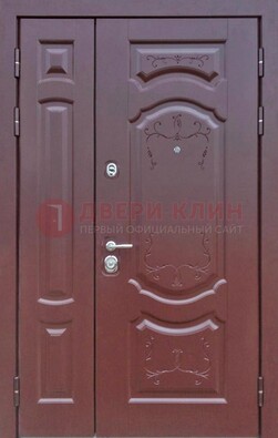 Коричневая стальная полуторная дверь с МДФ ПЛ-14 в Красногорске