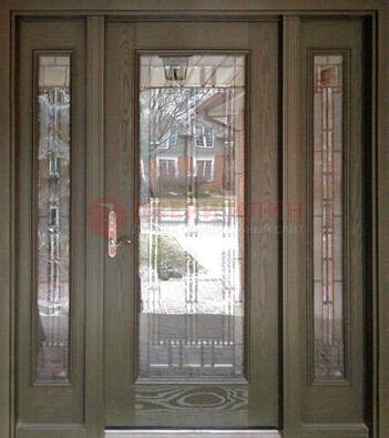 Коричневая стальная дверь с массивом дуба с витражом ВЖ-16 в Красногорске